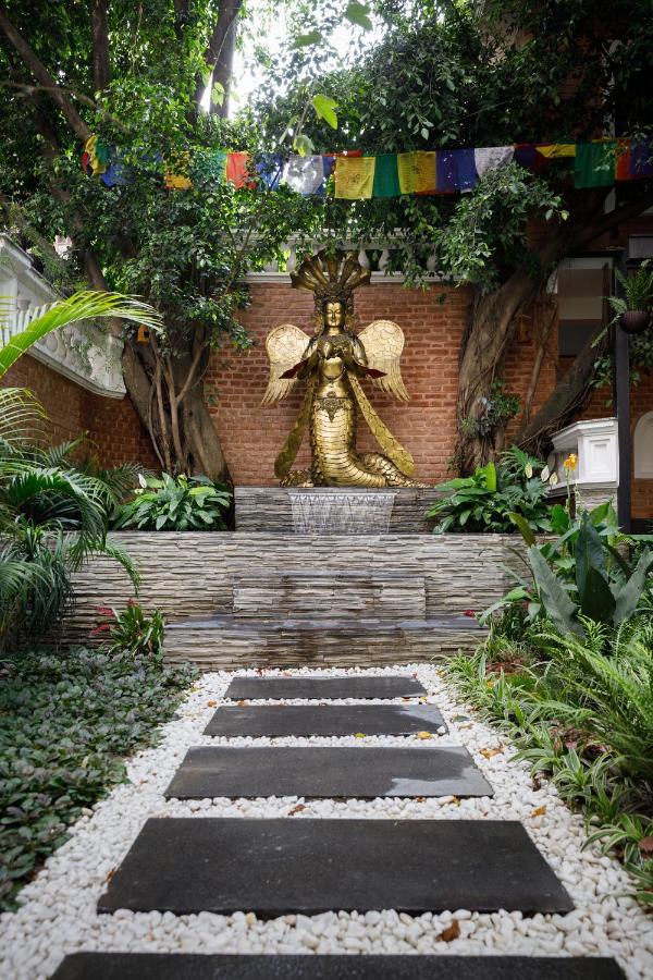 Hotel Thrive, A Tropical Courtyard Káthmándú Exteriér fotografie