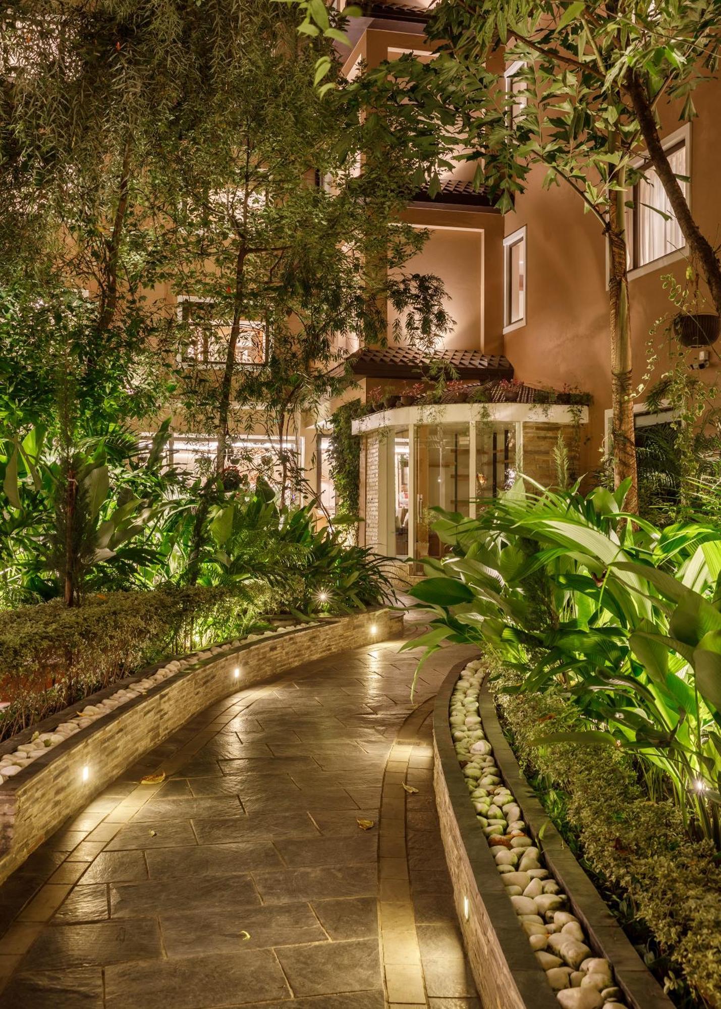 Hotel Thrive, A Tropical Courtyard Káthmándú Exteriér fotografie